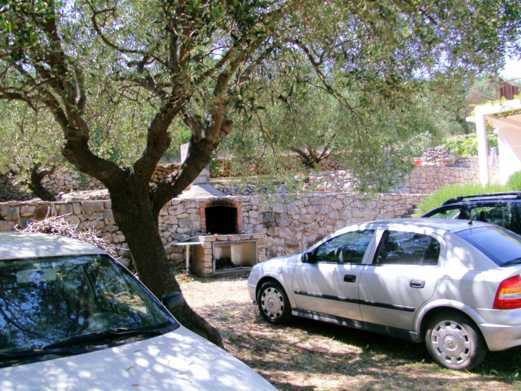 Apartments Sonija Gdinj Exterior photo